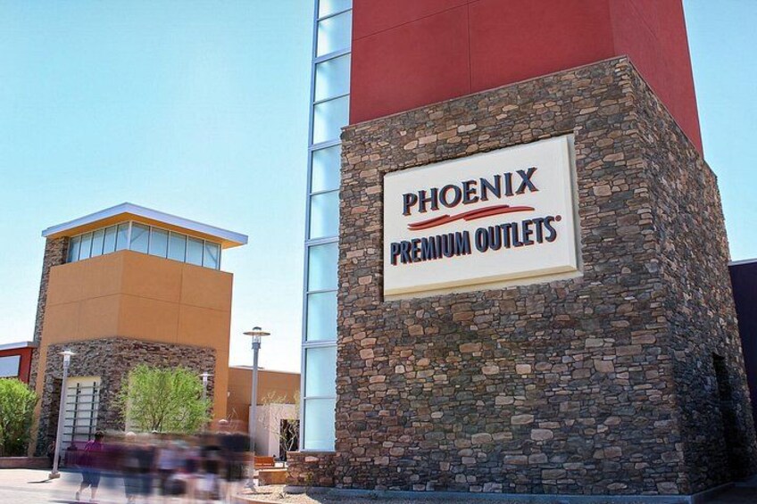 Private Shopping Tour from Phoenix to Phoenix Premium Outlets 2