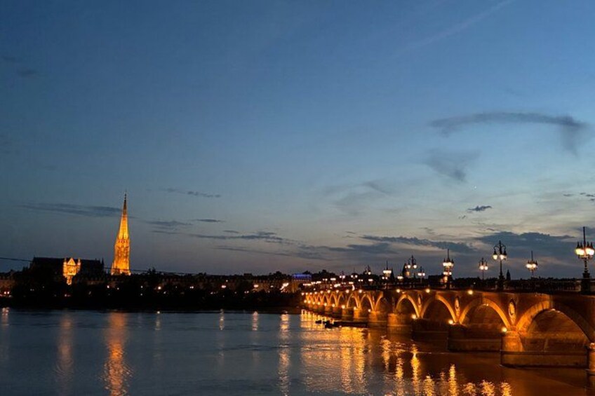 Free Walking Bordeaux Tour ENG + 1 glass of wine (Tip based) 4