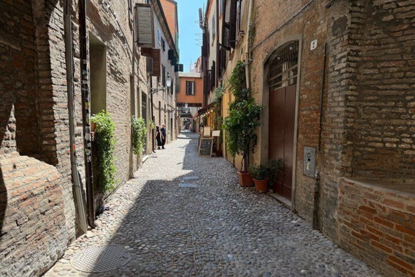 Ferrara Walking Tour Highlights and Food Tastings 4