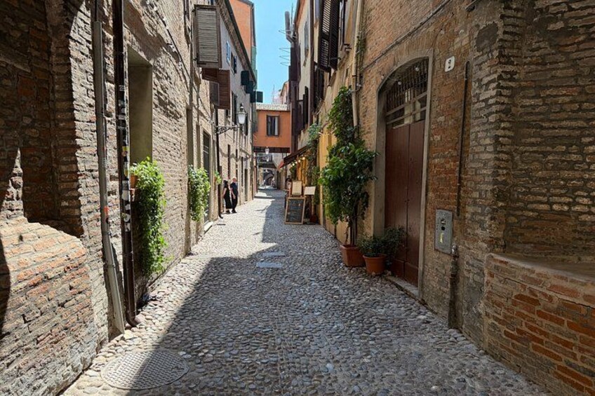 Ferrara Walking Tour Highlights and Food Tastings 4