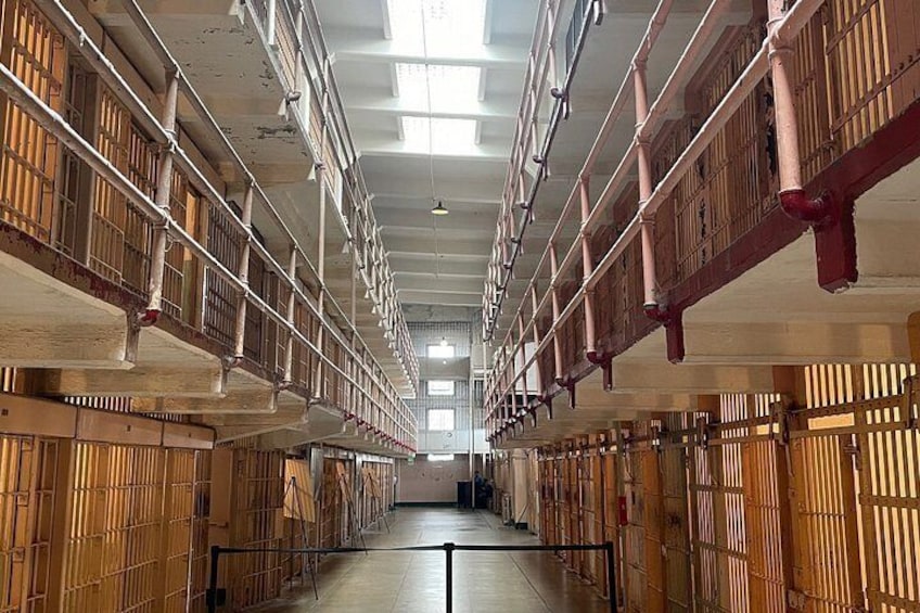 San Francisco Alcatraz App Guided Tour with Cruise and Jail House 4