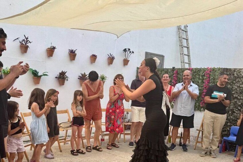 Tablao Sevilla Flamenco Only for 20 People 2