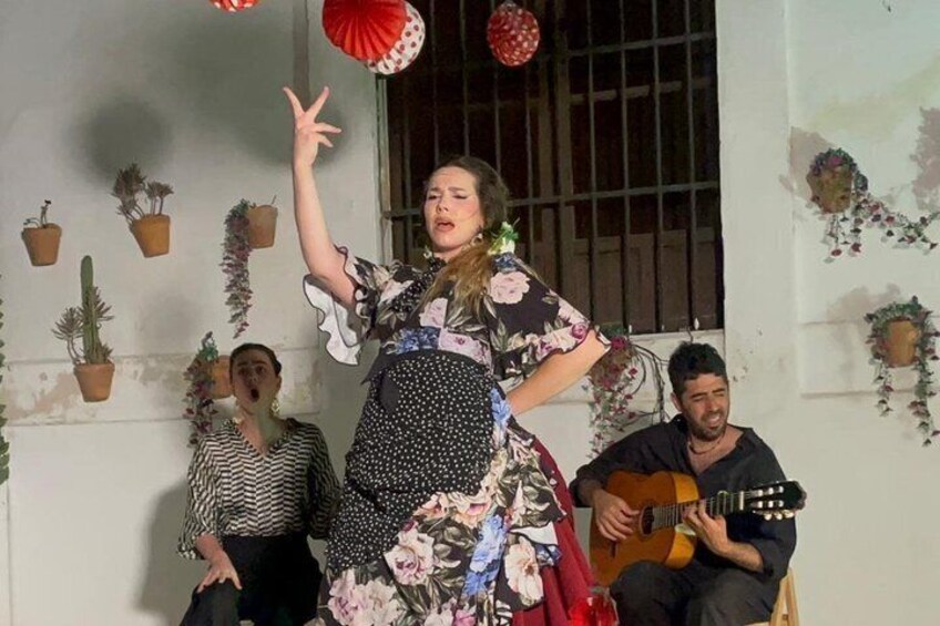 Tablao Sevilla Flamenco Only for 20 People 5
