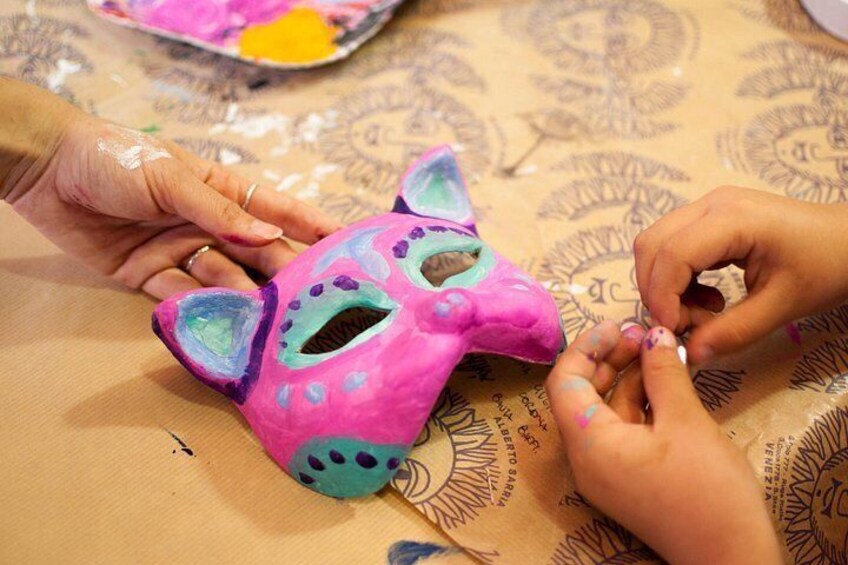 Mask-making workshop in the heart of Venice 2