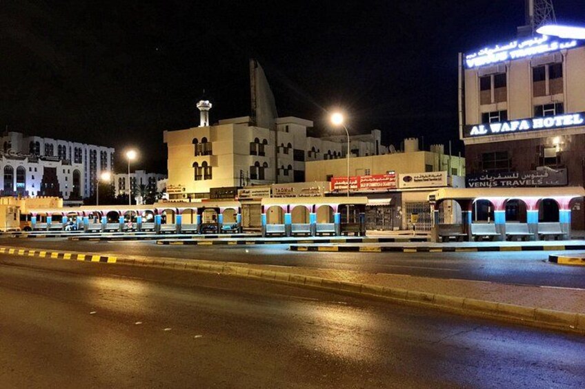 Hanging out at night with funny Omani friends for dinner 3
