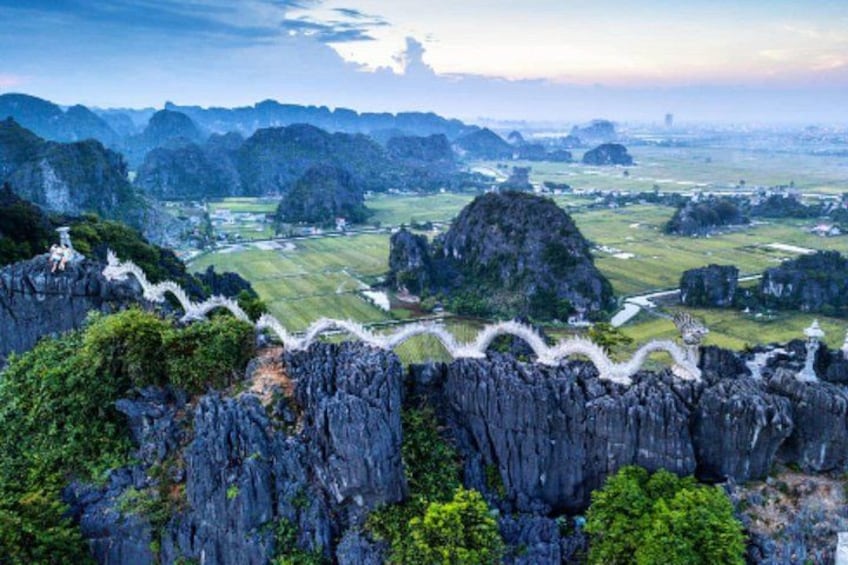 Fullday Ninh Binh Tour from Hanoi: Mua Caves, Hoa Lu, Trang An 2