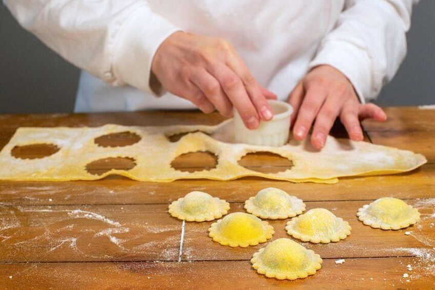 Gourmet Pasta Class in Washington D.C. (Includes 3-Course Meal) 2