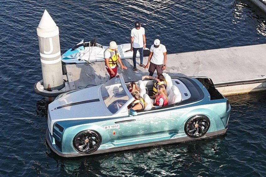 Dubai Umm Suqeim Private Jet Car Ride Adventure 4