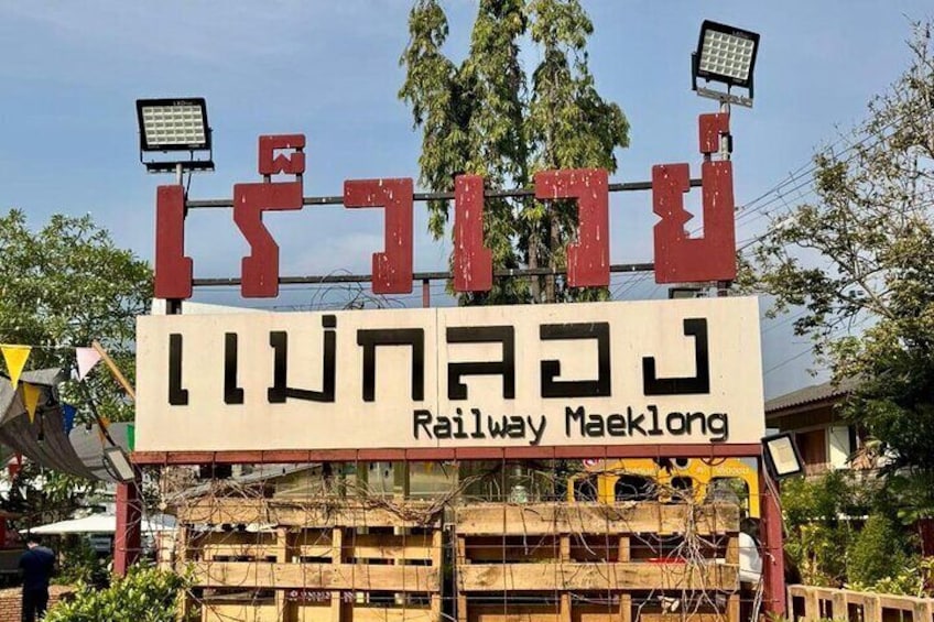 Bangkok: Floating Market and Train Market Experience 5