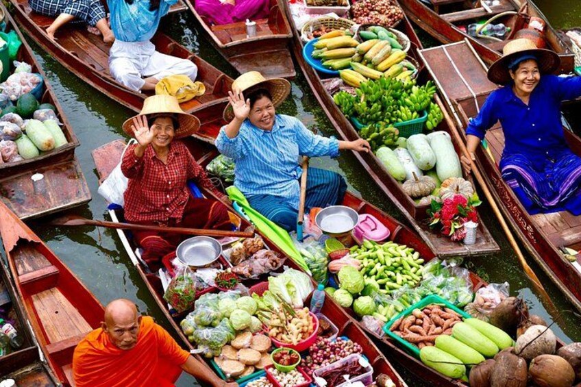 Bangkok: Floating Market and Train Market Experience 4