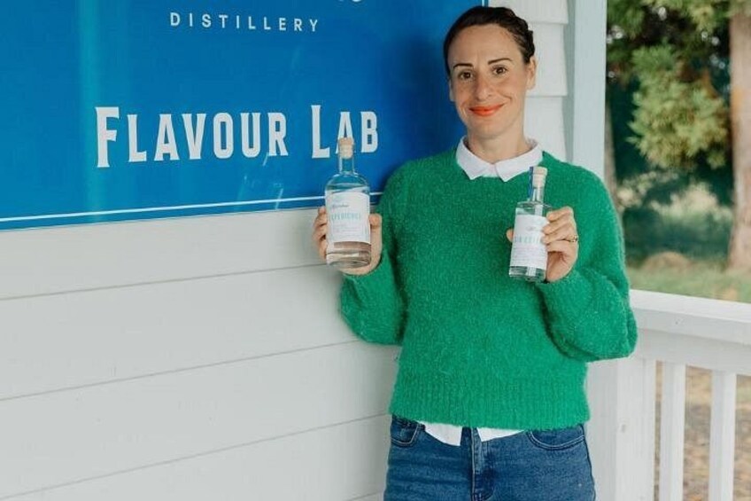 A gin lab lover with the end result 3