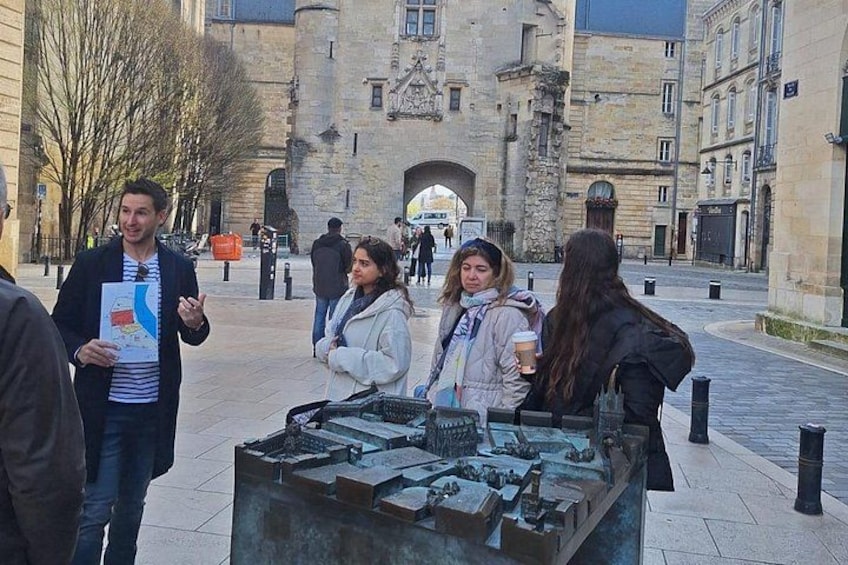 Tip Based Walking Tour. Pay what you want 3