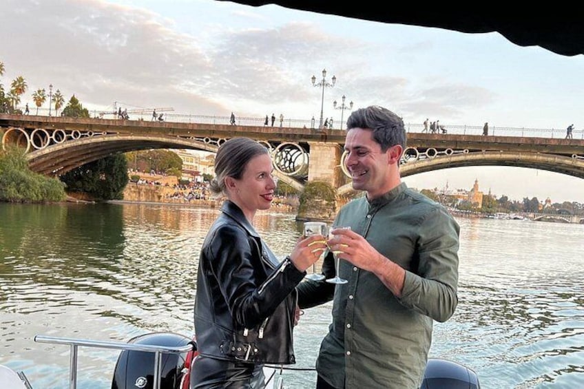 Romantic boat ride 1h (private) 3