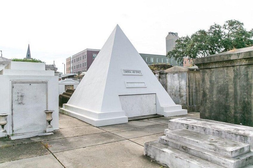 From deceased New Orleans natives to Hollywood celebrities still among the living, the graveyard also features Nicolas Cage's eccentric pyramid tomb. 3