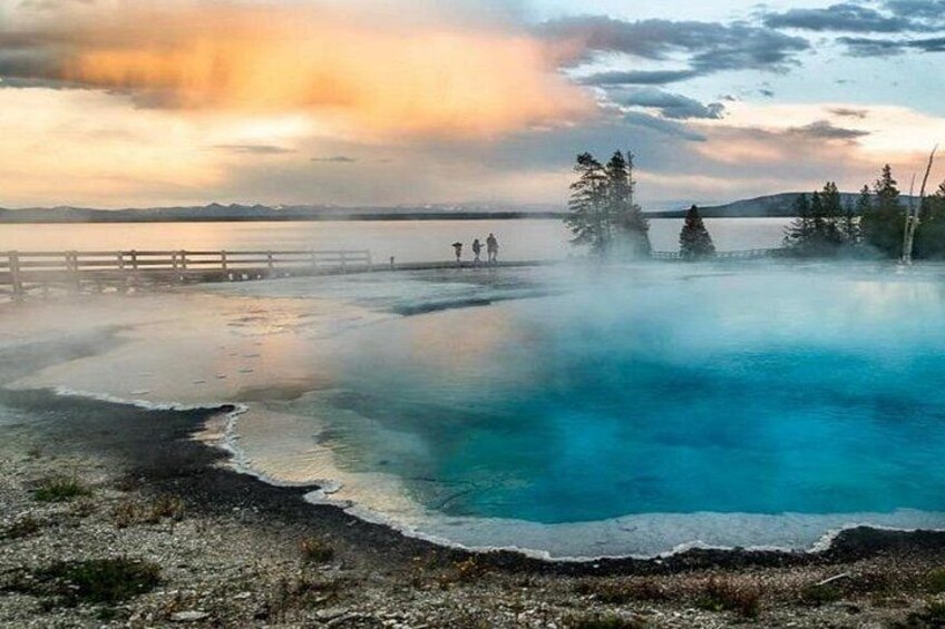 From Bozeman Express Yellowstone Full Day Tour 2