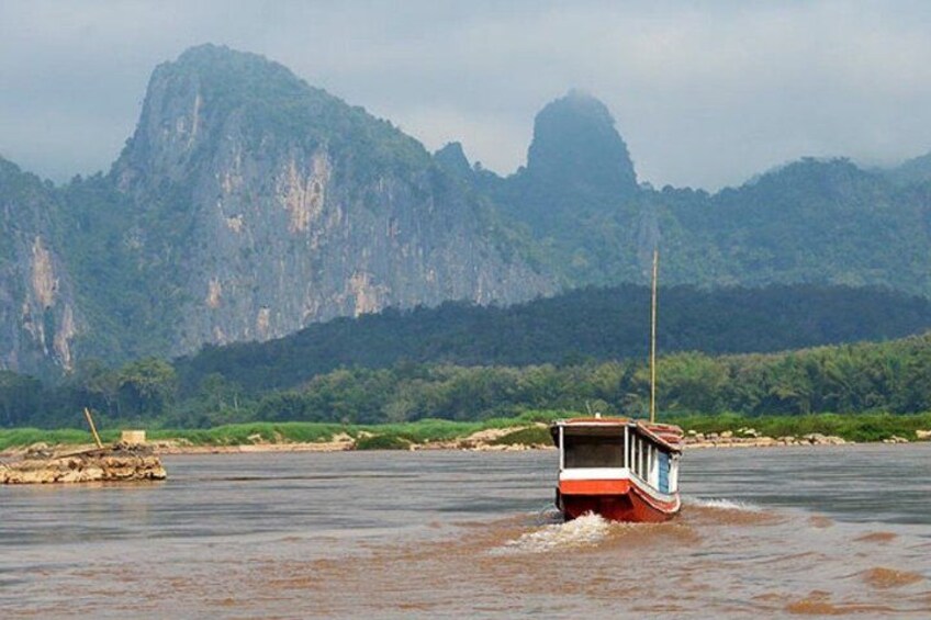 Luang Prabang 2 Day Slow Boat Transfer to Houay Xay 2