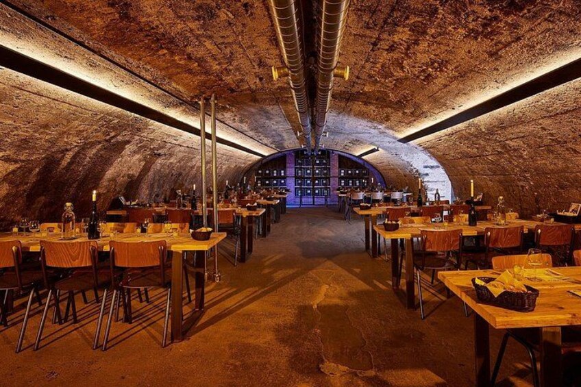 Winemaker, wine cellar, wine tasting, wine 2