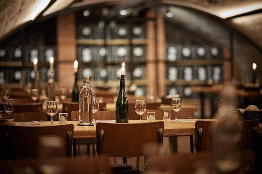 Winemaker, wine tasting, wine 3