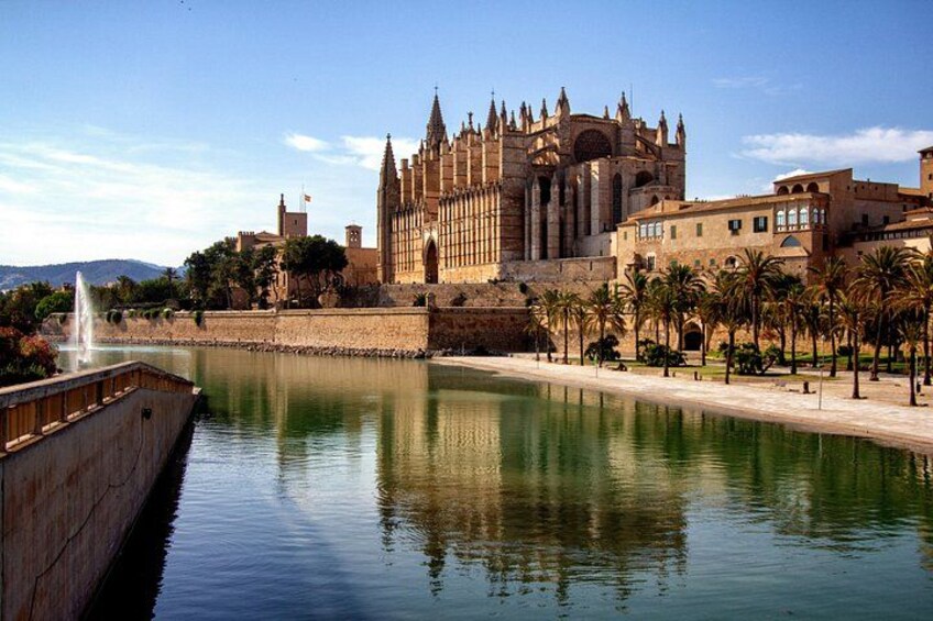 The Royal Palace of La Almudaina 1