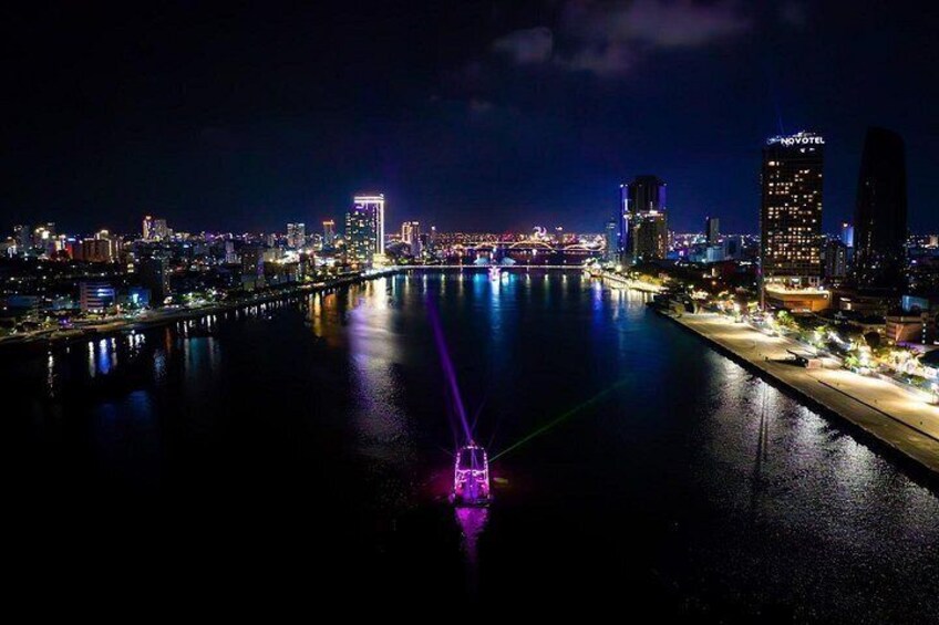 Da Nang: Poseidon Cruise with Dinner and Dragon Bridge Show 2