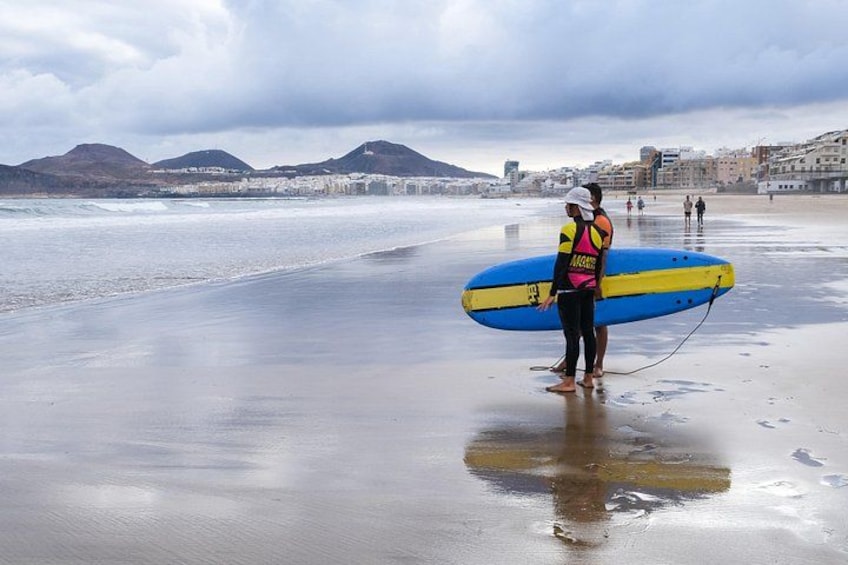 Surfing Course at Las Canteras Beach 5
