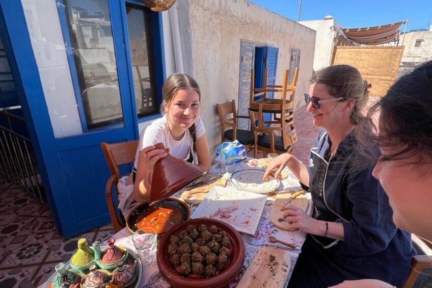 Traditional Moroccan cuisine - View of the historical site 4