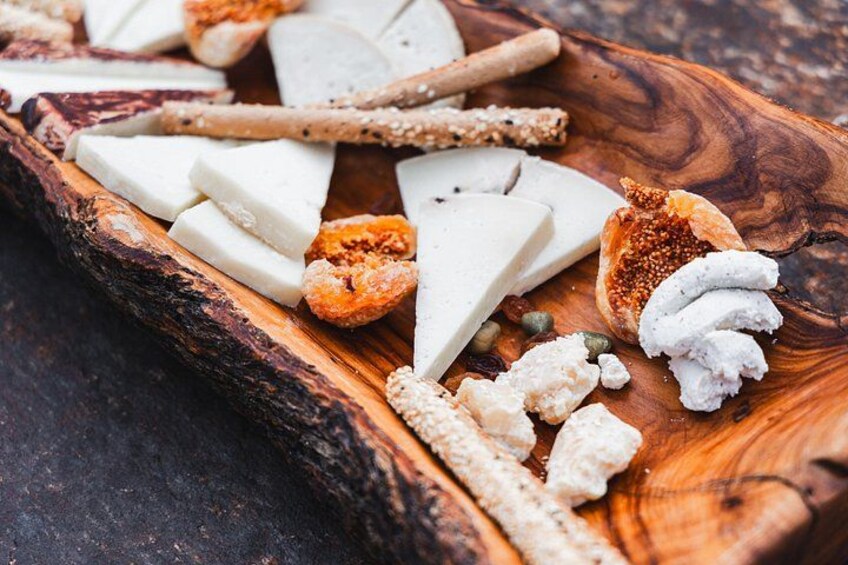 Cheese and Wine Tasting (Guided Tour INCLUDED) 4