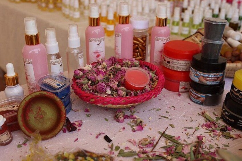 Organic Cosmetics Workshop and Visit of the Cooperative Bio Amina 5