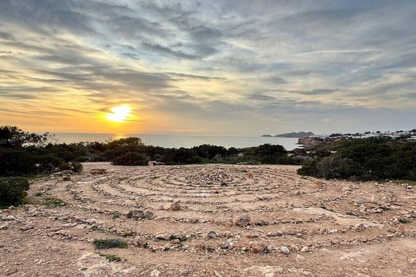 Ibiza half-day tour: Iconic photo spots with transportation 2