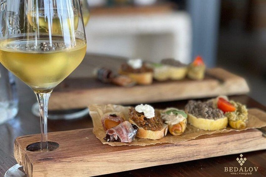 Wine Tasting at Seafront Tasting Room in Kastela 2