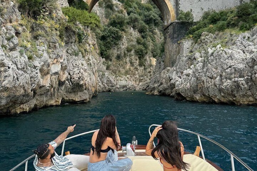 Private Golden Hour on the Amalfi Coast: A Scenic Boat Experience 2