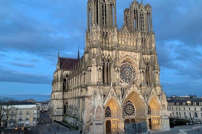 Champagne Taittinger and Pommery in Reims Private Trip from Paris 2