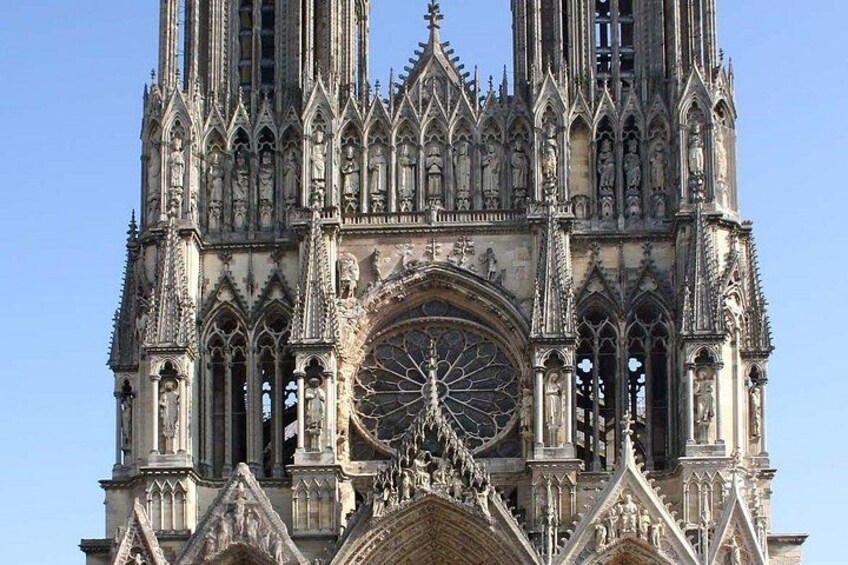 Champagne Taittinger and Pommery in Reims Private Trip from Paris 3