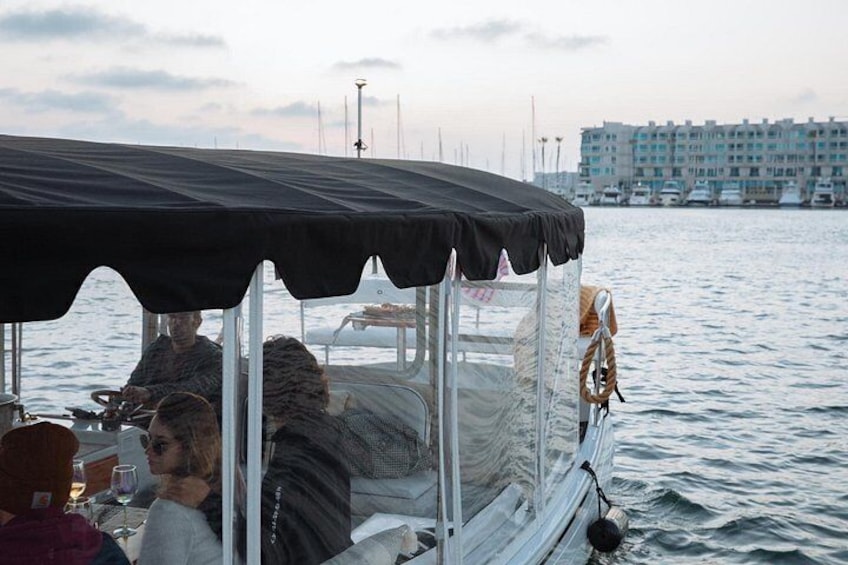 Luxury Shared E-Boat Cruise with Wine, Charcuterie & Sea Lions Spotting 3
