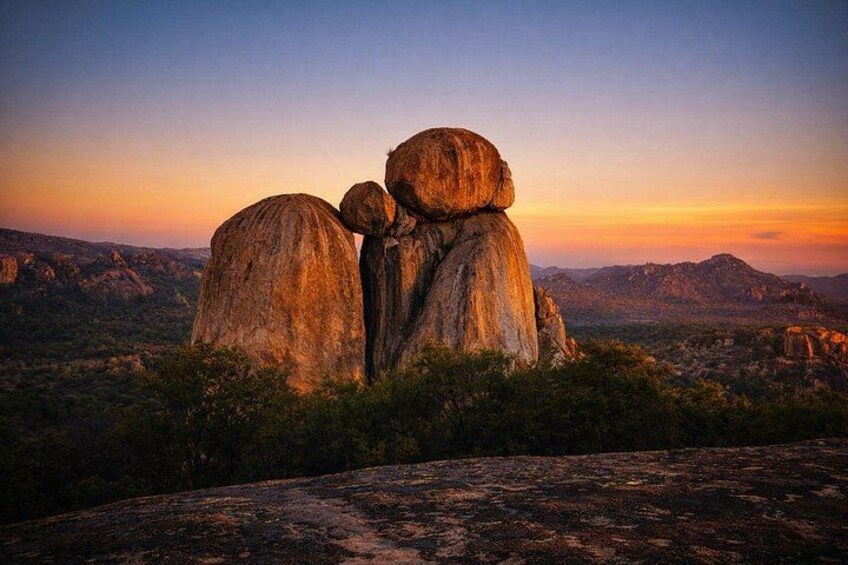 A perfect close to the day—golden skies above Matobo’s balancing rocks. 3
