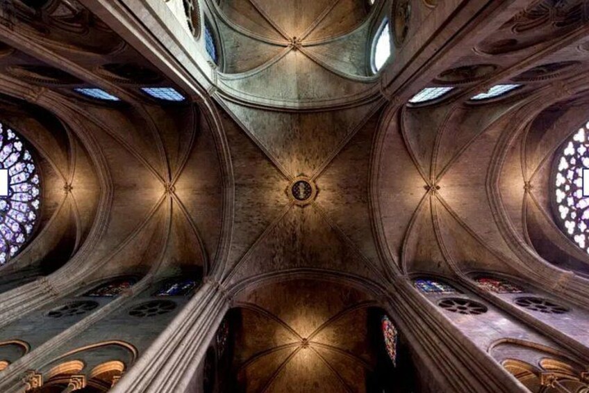 Paris: Exclusive Outside Tour of Notre Dame Cathedral 5