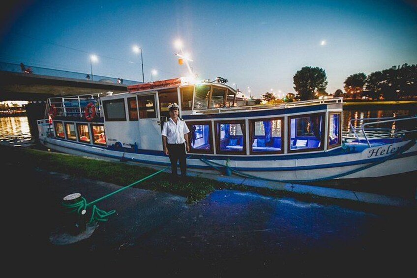 Krakow: One Hour Evening or Night Boat Trip 1