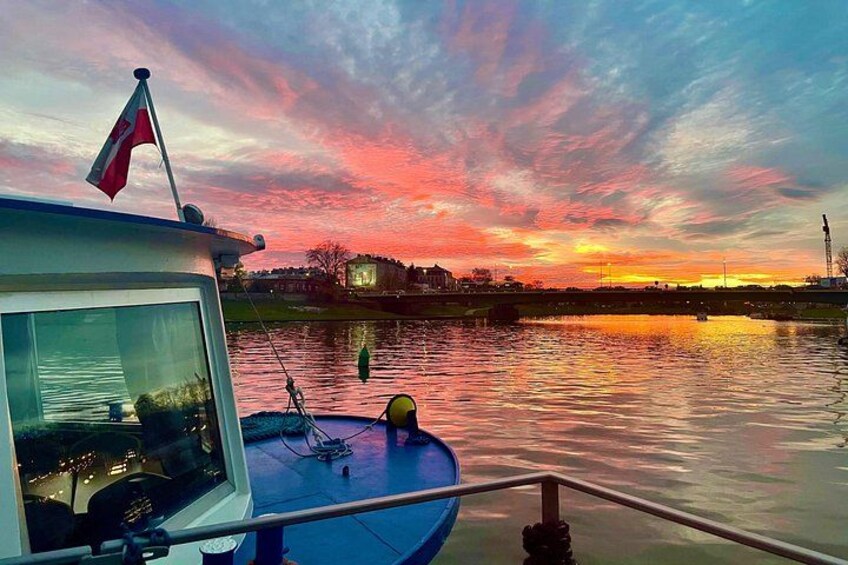 Krakow: One Hour Evening or Night Boat Trip 5