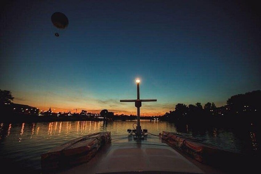 Krakow: One Hour Evening or Night Boat Trip 4