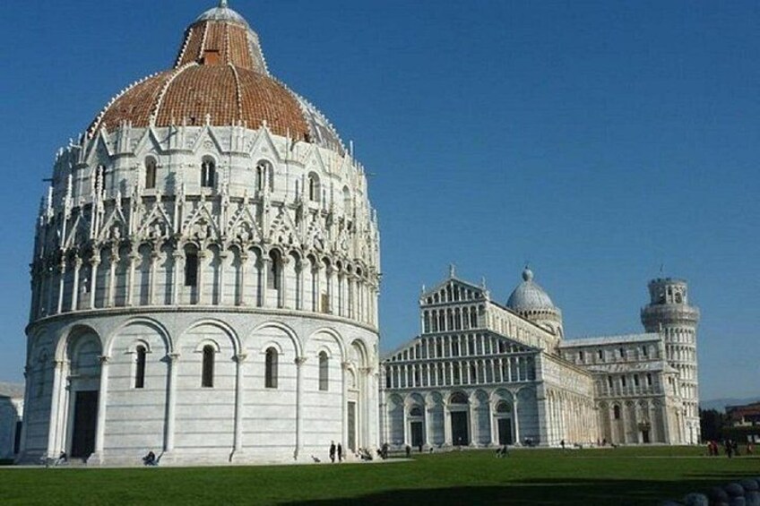 Pisa Basilica and Baptistery 4