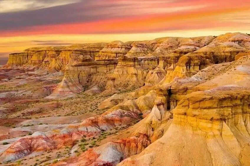 Gobi tour Mongolia with dinosaur fossils 1
