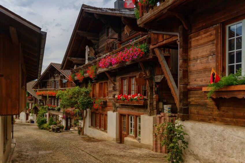 Private Bernese Oberland Tour Interlaken and Lauterbrunnen 4