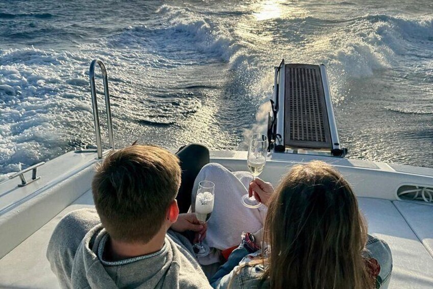 Private boat tour to Capri from Amalfi Coast. Drinks included 4