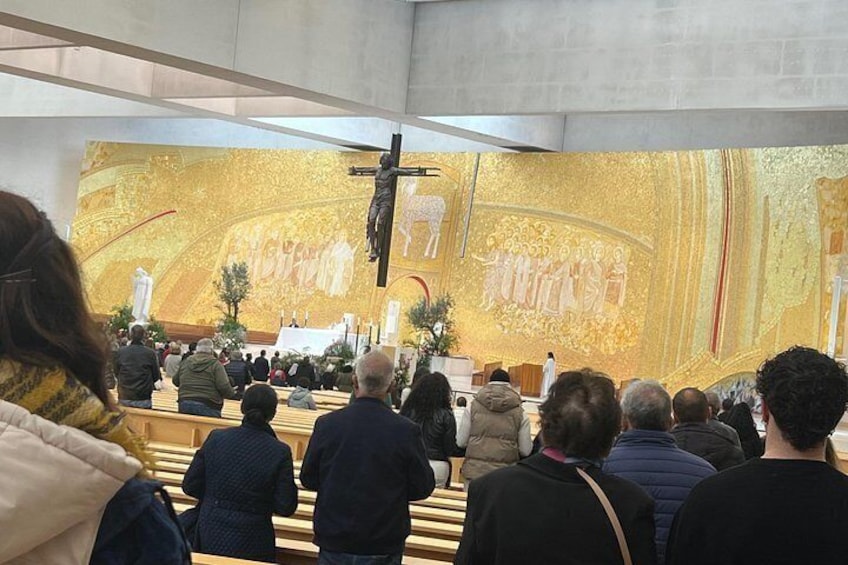 Lisbon Small Group Guided Day Tour to Fatima Nazare and Obidos 4