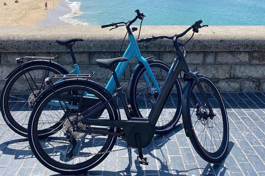 Exclusive Private E-bike City Tour. 2