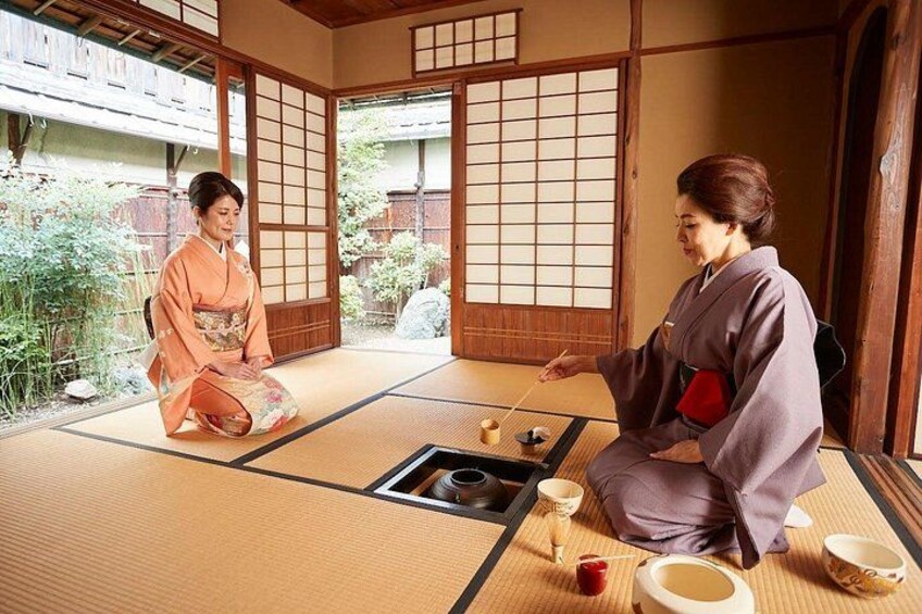 Kimono Tea Ceremony at Kyoto Maikoya, Karasuma Shijo 3
