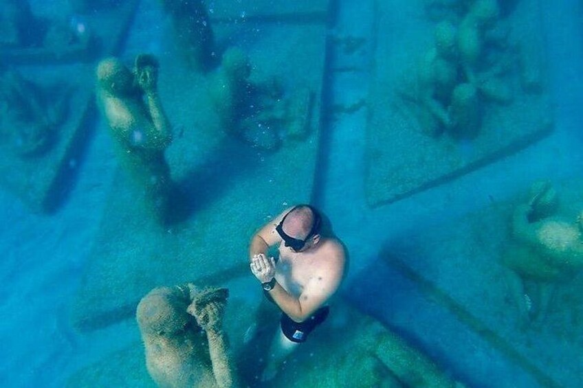 Underwater musem 1
