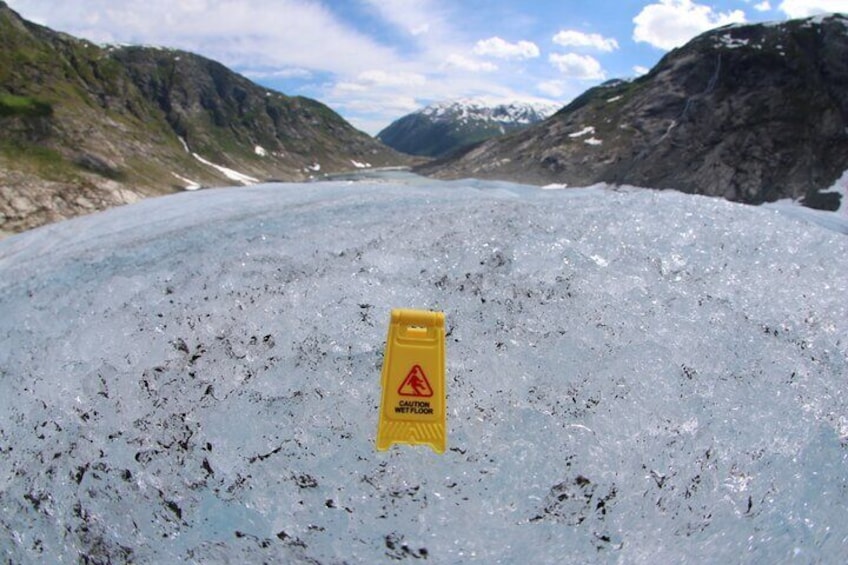 Hiking and Kayaking Experience on Tunsbergdalsbreen 4