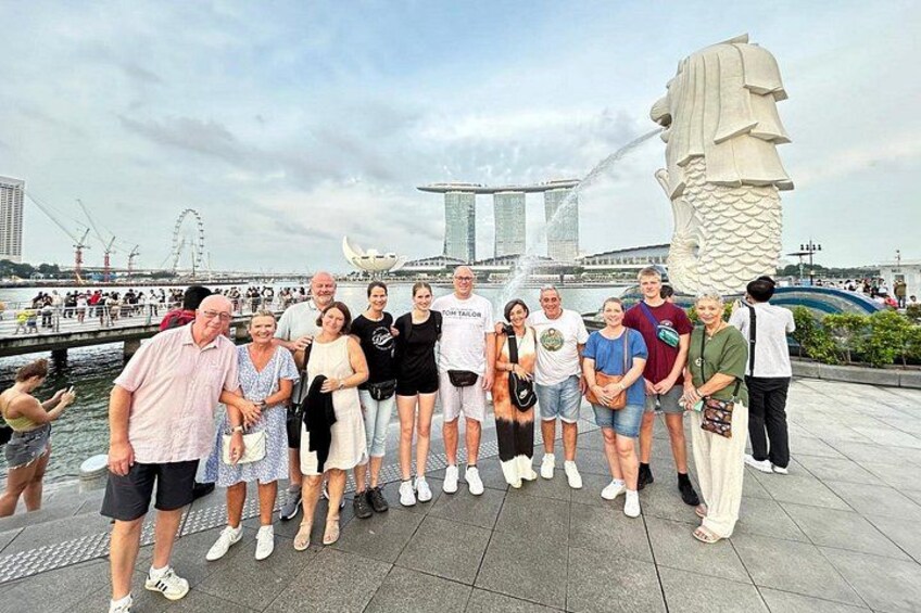 merlion-park-group-tour-day-singapore-river-cruise 3