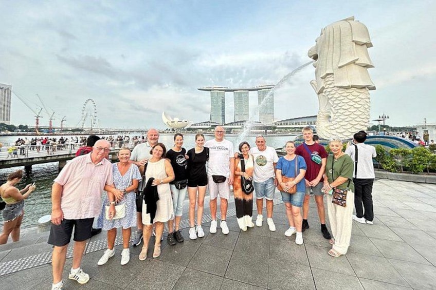 merlion-park-group-tour-day-singapore-river-cruise 5